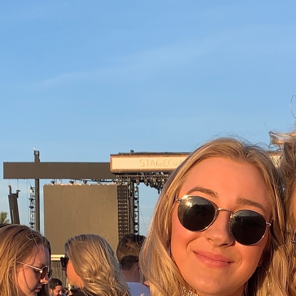 Ray-Ban Round Metal Sunglasses - Picture 11 of 11